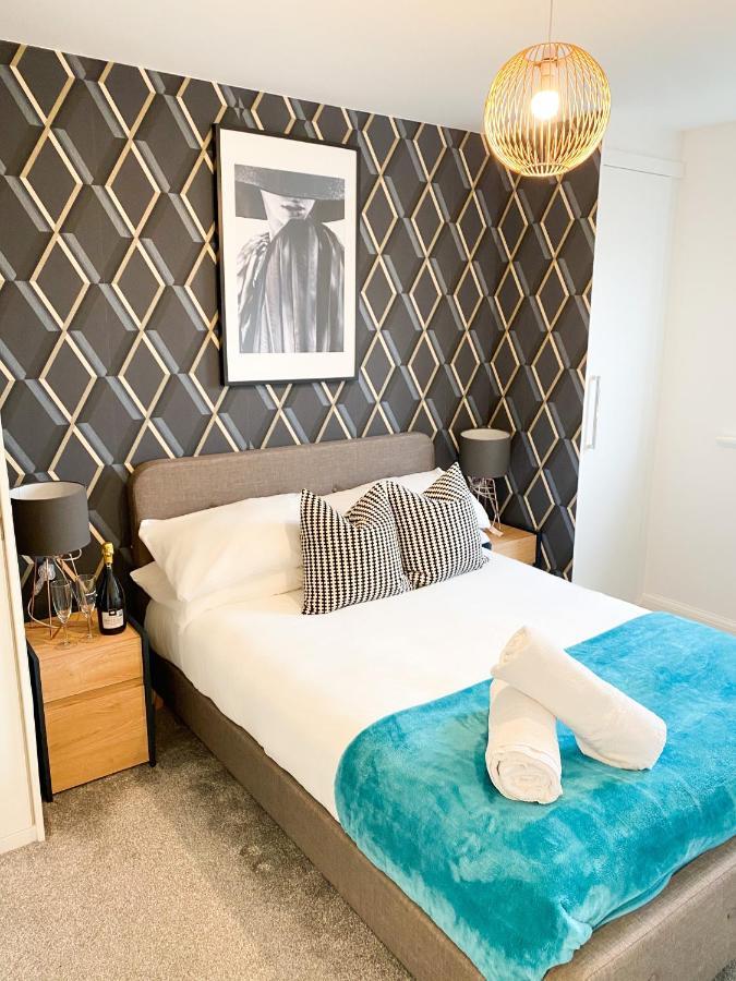 Tudors Esuites 3 Bed House Garden & Netflix Birmingam Exterior foto
