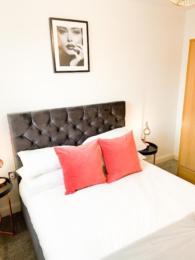 Tudors Esuites 3 Bed House Garden & Netflix Birmingam Exterior foto